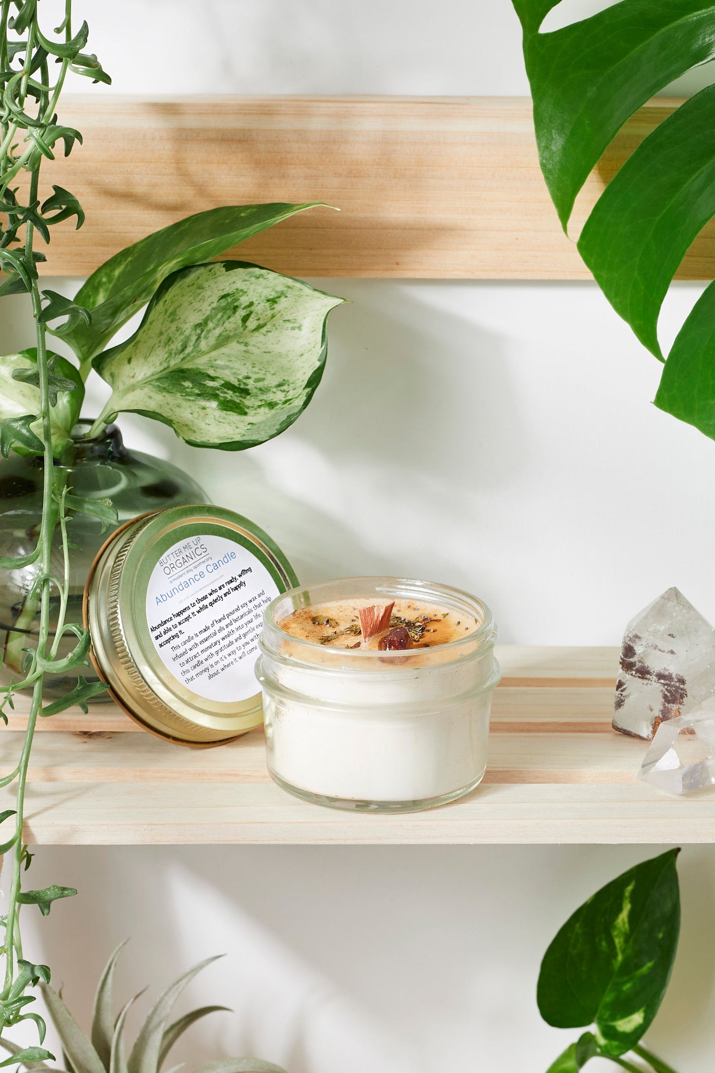 Abundance Candle – Bougie d’Intention Artisanale aux Huiles Essentielles & Cristaux