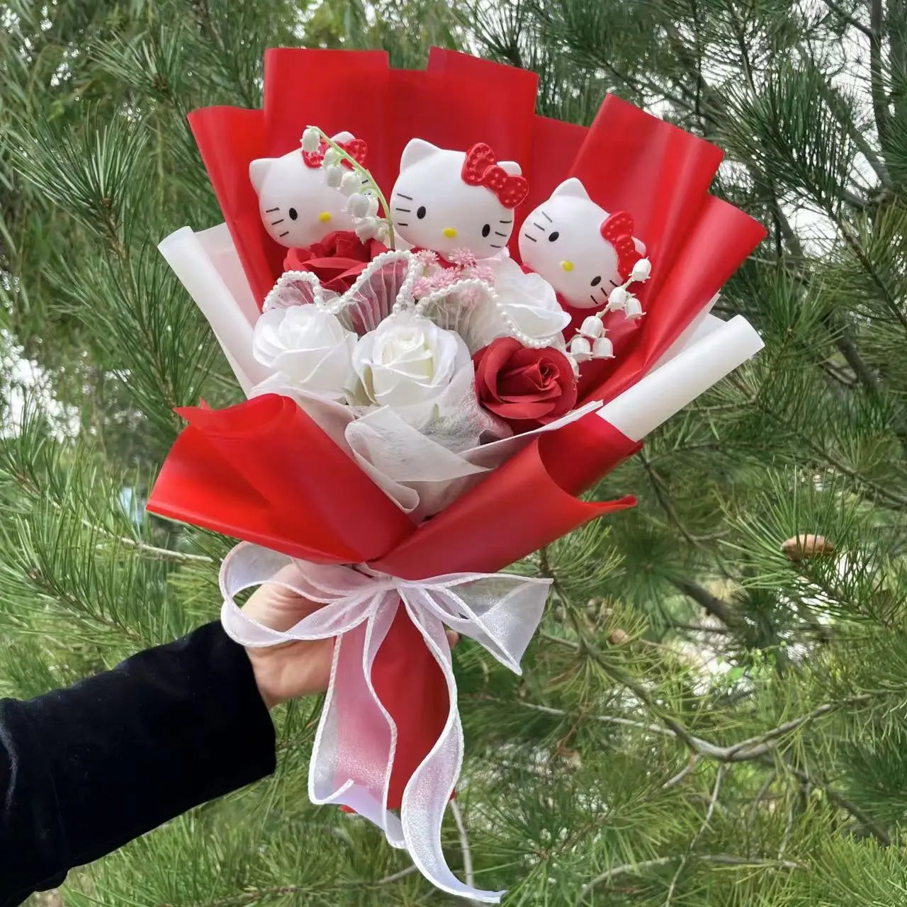 Bouquet Hello Kitty Kawaii – Peluche + Fleurs Artificielles