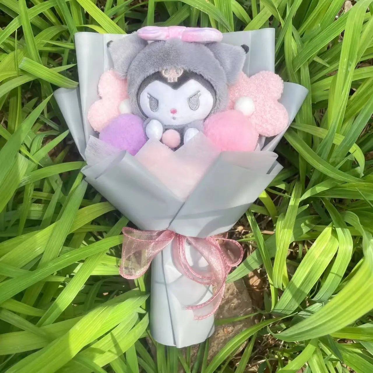 Bouquet Hello Kitty Kawaii – Peluche + Fleurs Artificielles