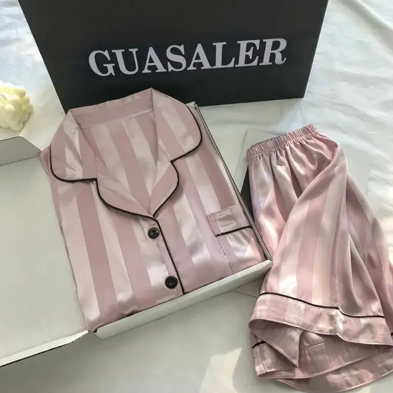Ensemble Pyjama Satiné Femme Élégance & Confort