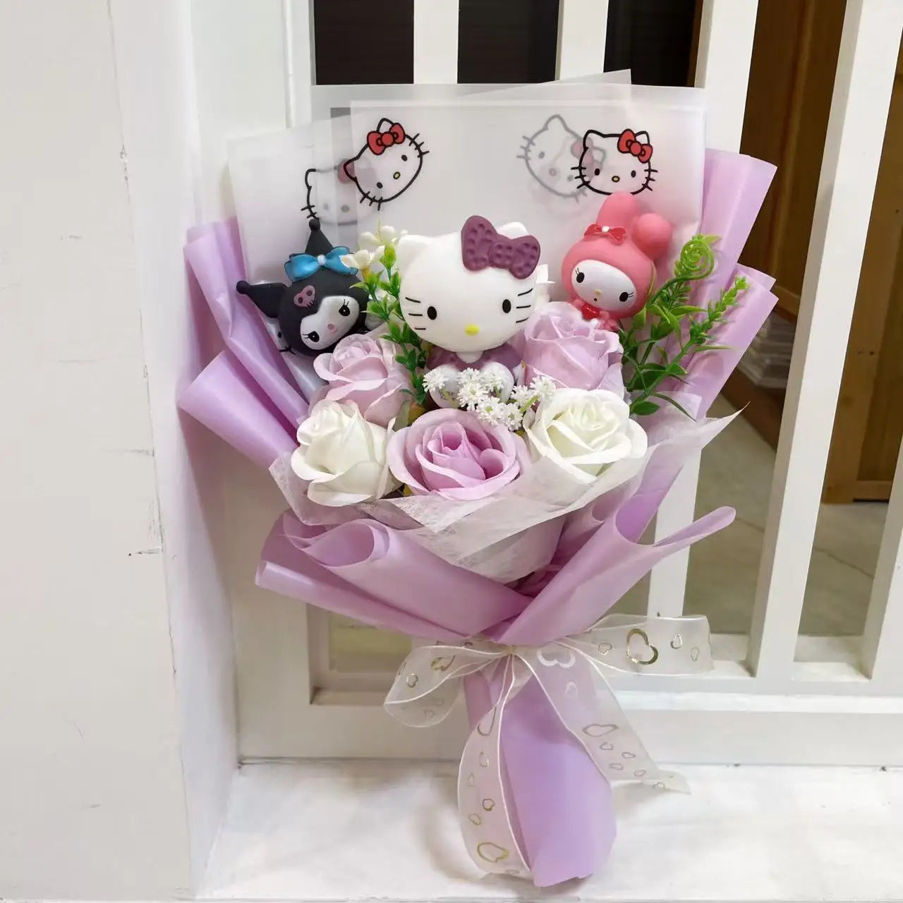 Bouquet Hello Kitty Kawaii – Peluche + Fleurs Artificielles