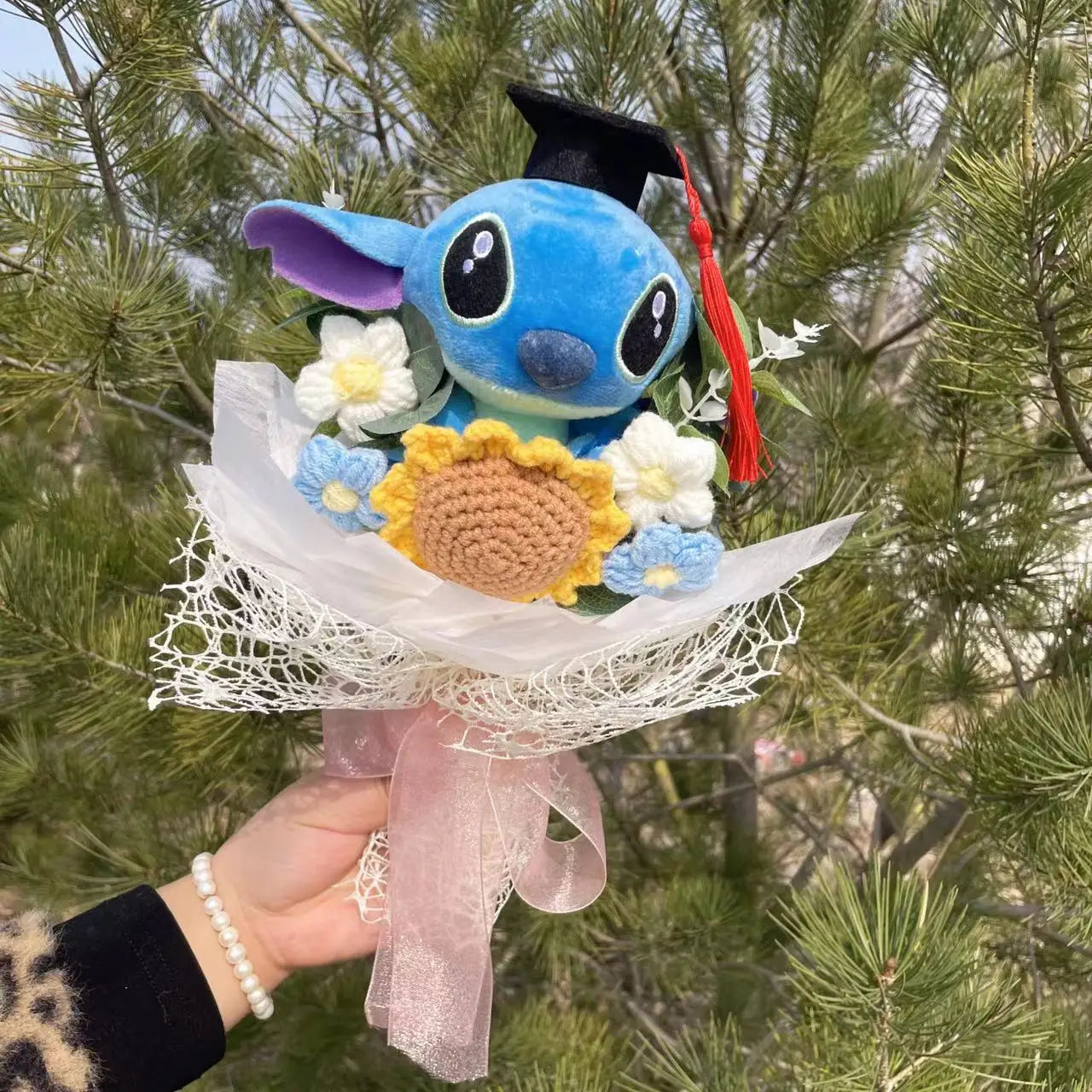 Bouquet Cadeau – Peluches Mignonnes & Fleurs