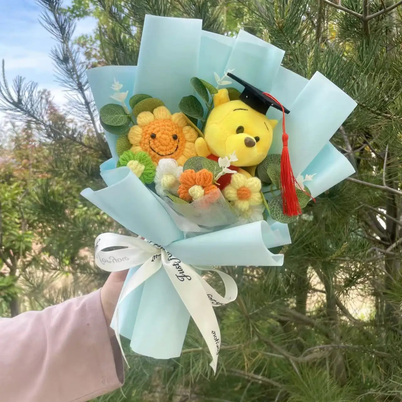 Bouquet Cadeau – Peluches Mignonnes & Fleurs