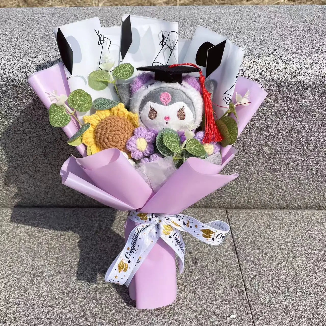 Bouquet Cadeau – Peluches Mignonnes & Fleurs