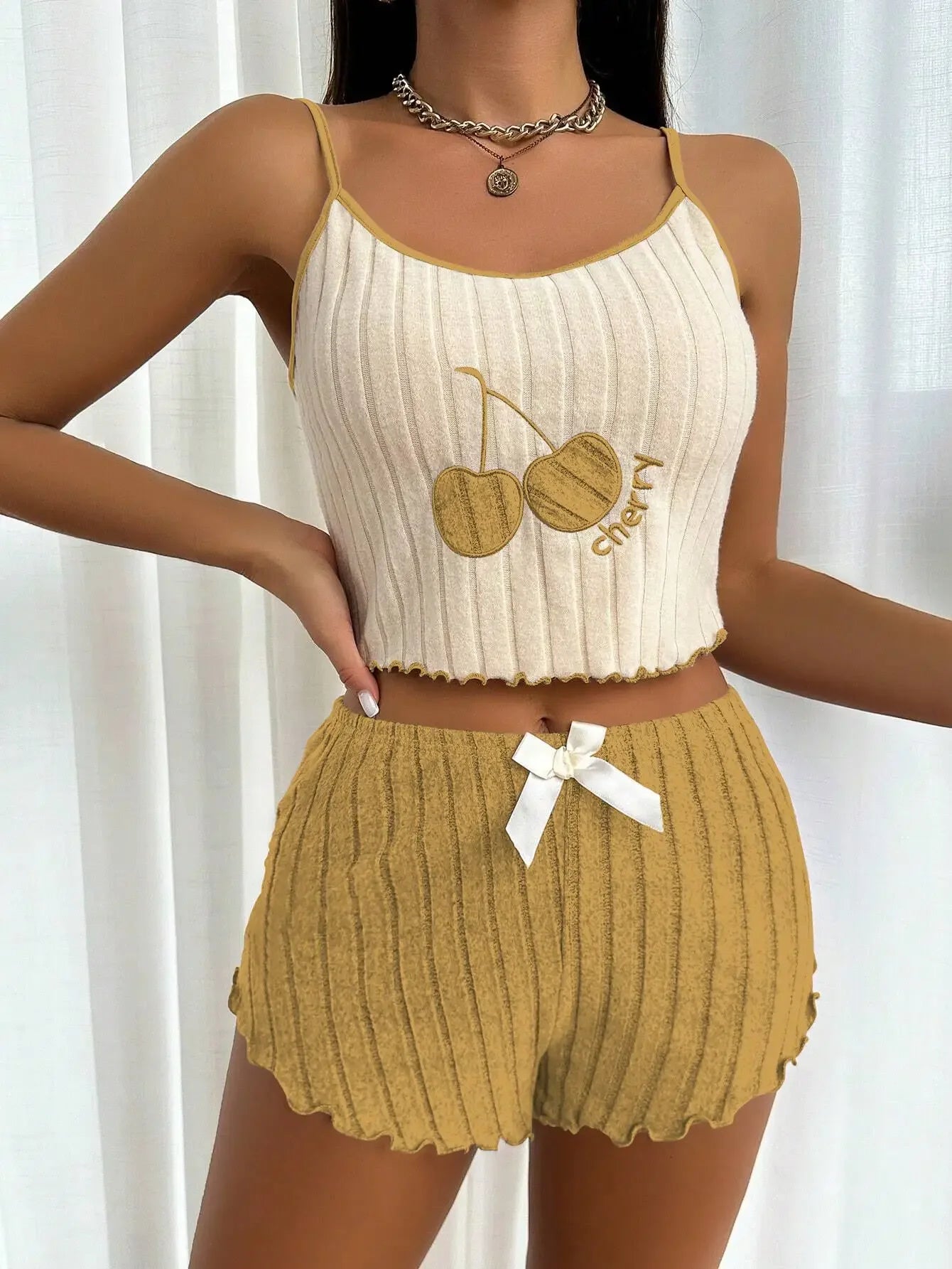 Pyjama Femme Été 2 Pièces – Ensemble Débardeur & Short en Laine Fine | Confort Léger & Élégant pour la Maison