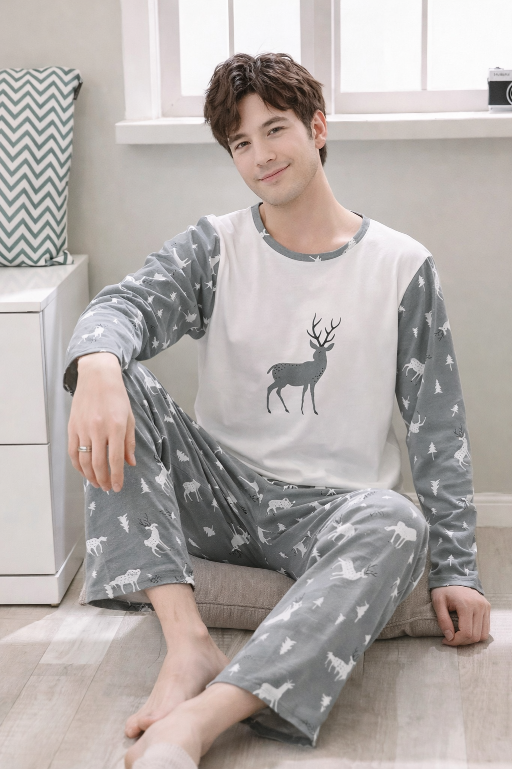 Pyjamas Homme – Manches Longues, Rayures & Motif Cartoon