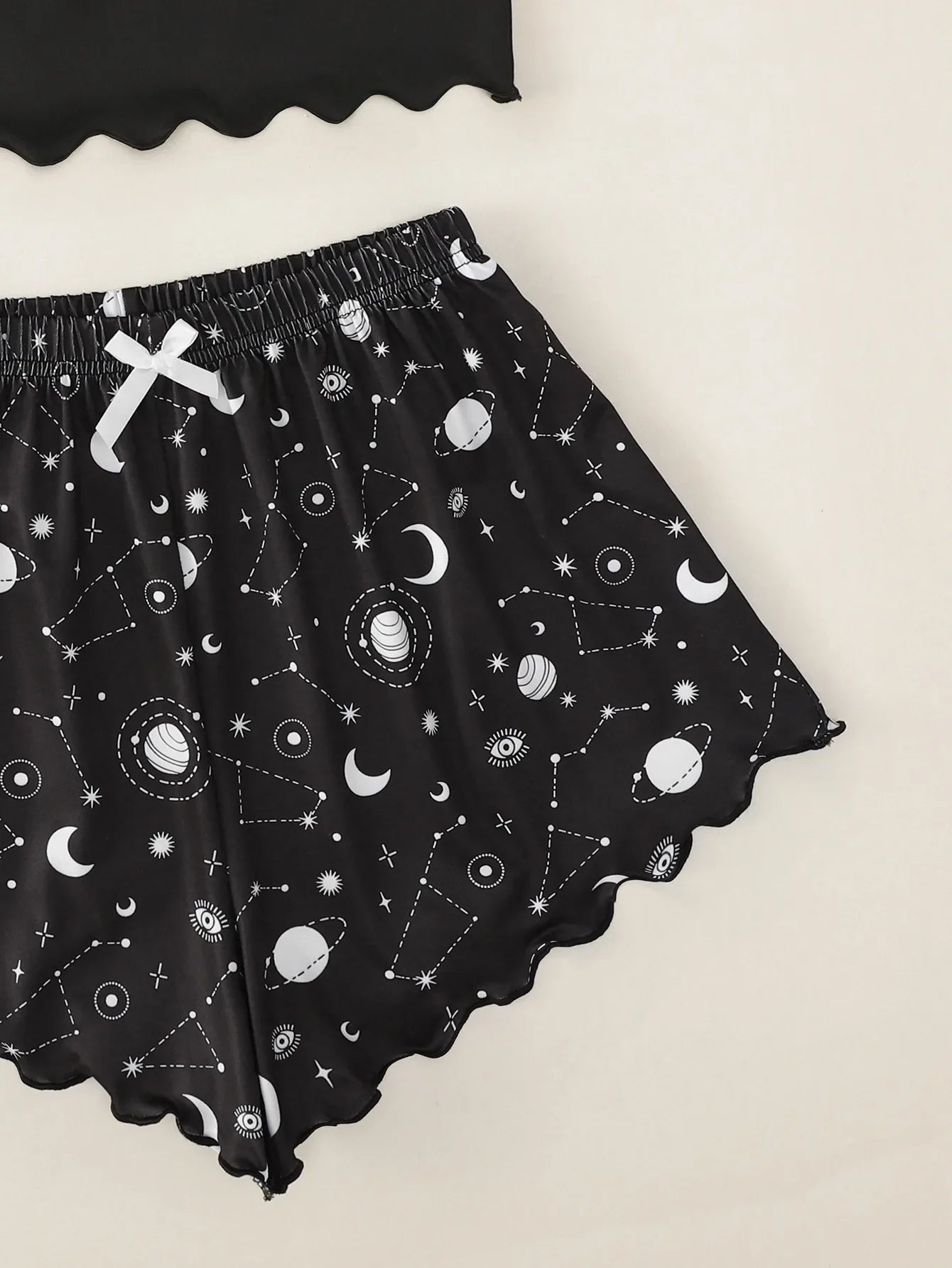 Pyjama Femme Été – Ensemble Débardeur & Short Motif Lune & Étoiles | Loungewear Léger & Confort Nocturne