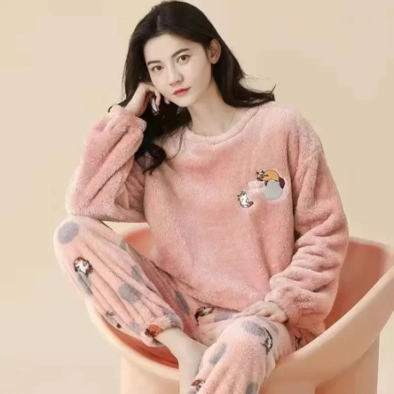 Pyjama Femme Hiver 2 Pièces – Ensemble Chaud en Flanelle Velours Coral | Motif Ours Doux & Confort Moelleux