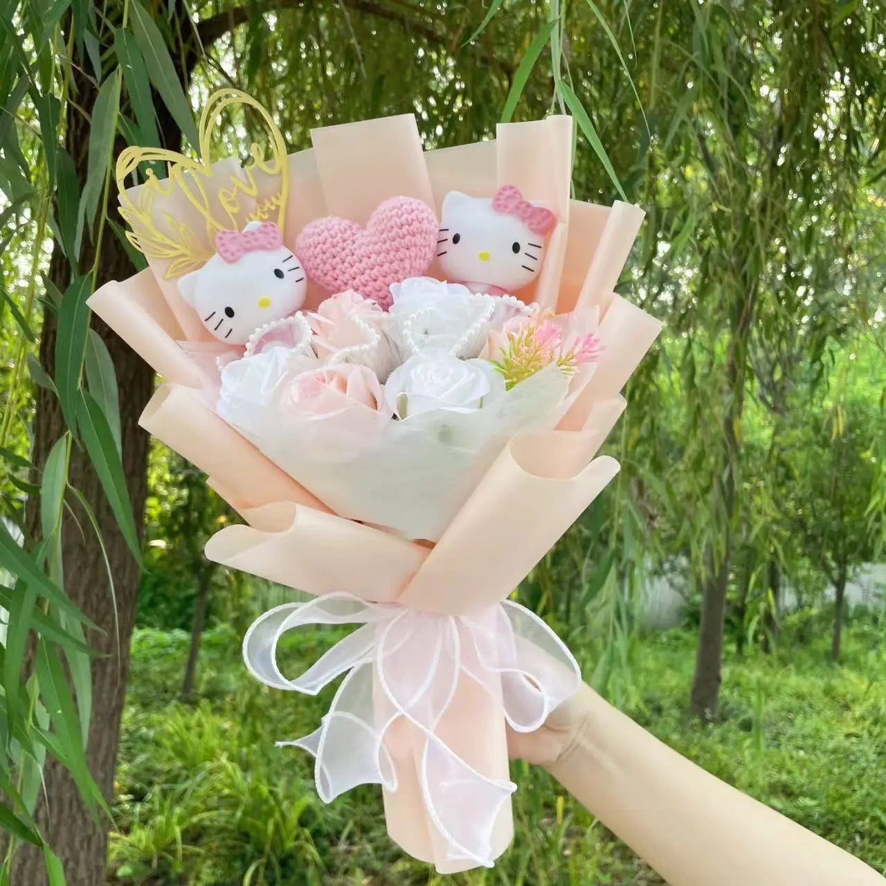 Bouquet Hello Kitty Kawaii – Peluche + Fleurs Artificielles