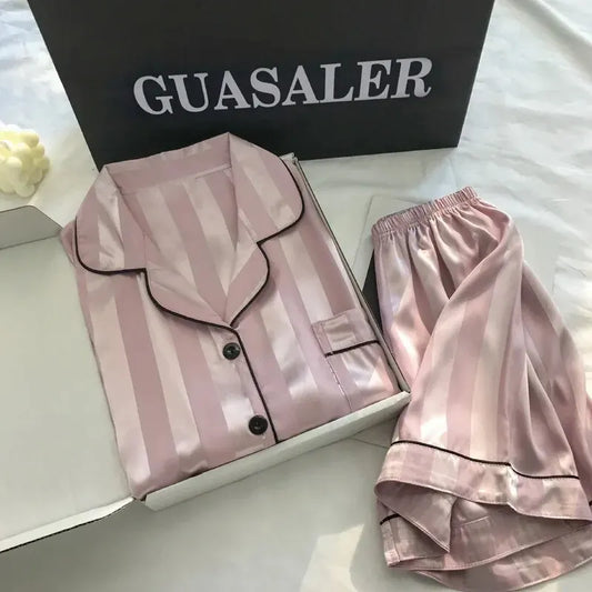 Ensemble Pyjama Satiné Femme Élégance & Confort