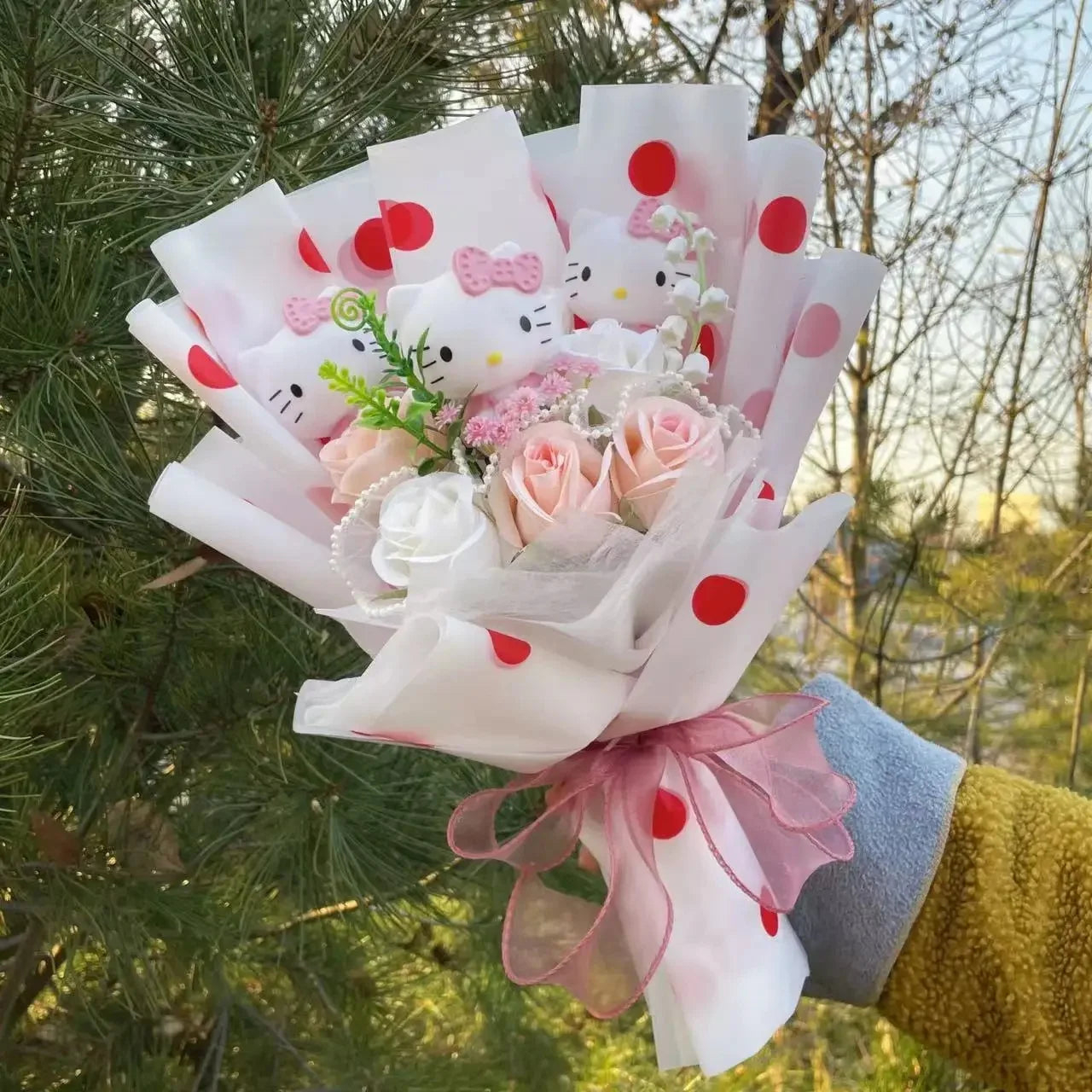 Bouquet Hello Kitty Kawaii – Peluche + Fleurs Artificielles