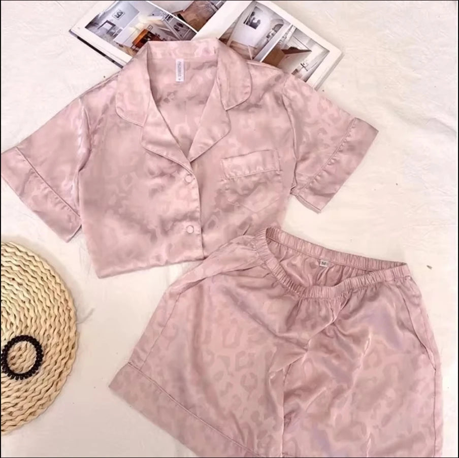 Ensemble Pyjama Satiné Femme Élégance & Confort
