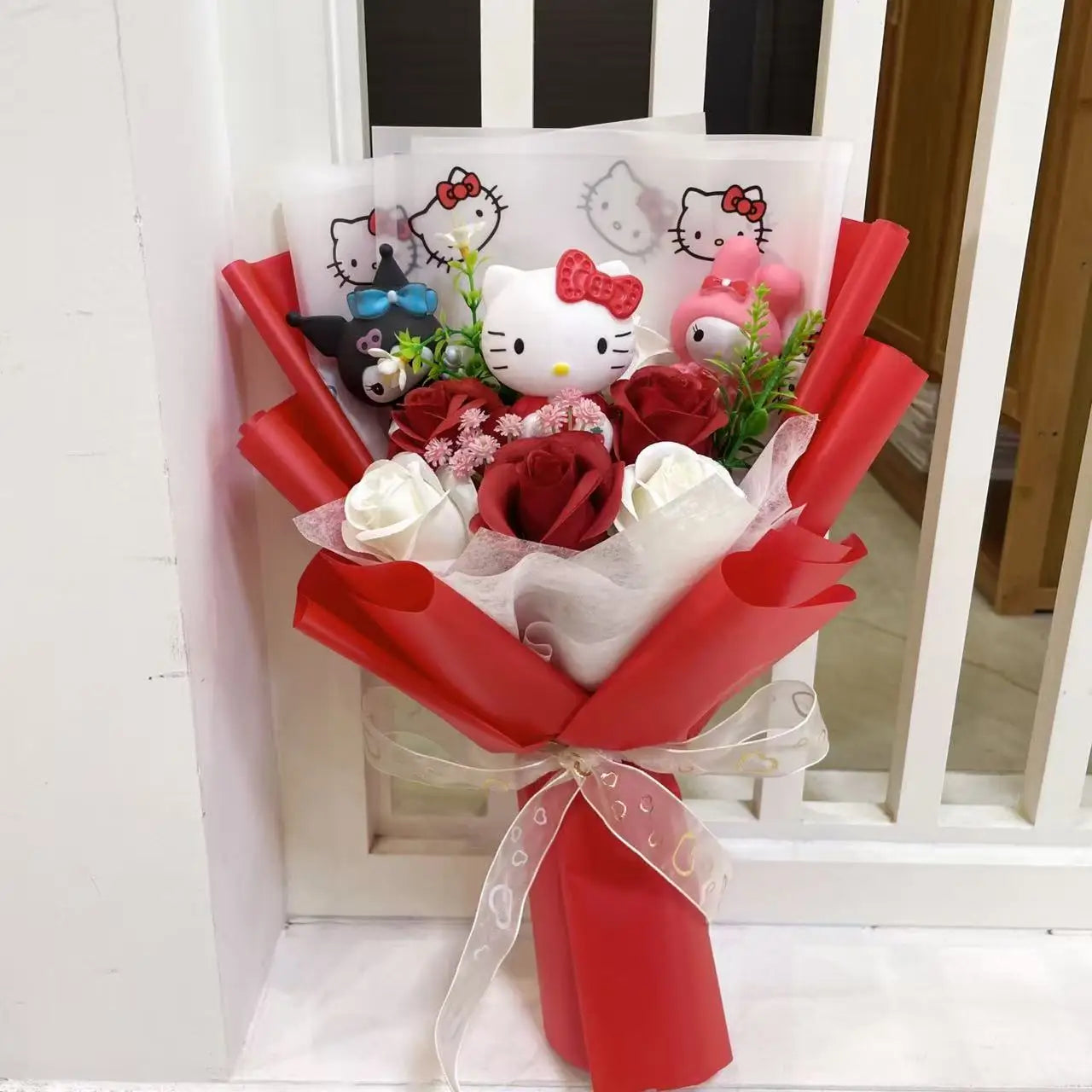 Bouquet Hello Kitty Kawaii – Peluche + Fleurs Artificielles
