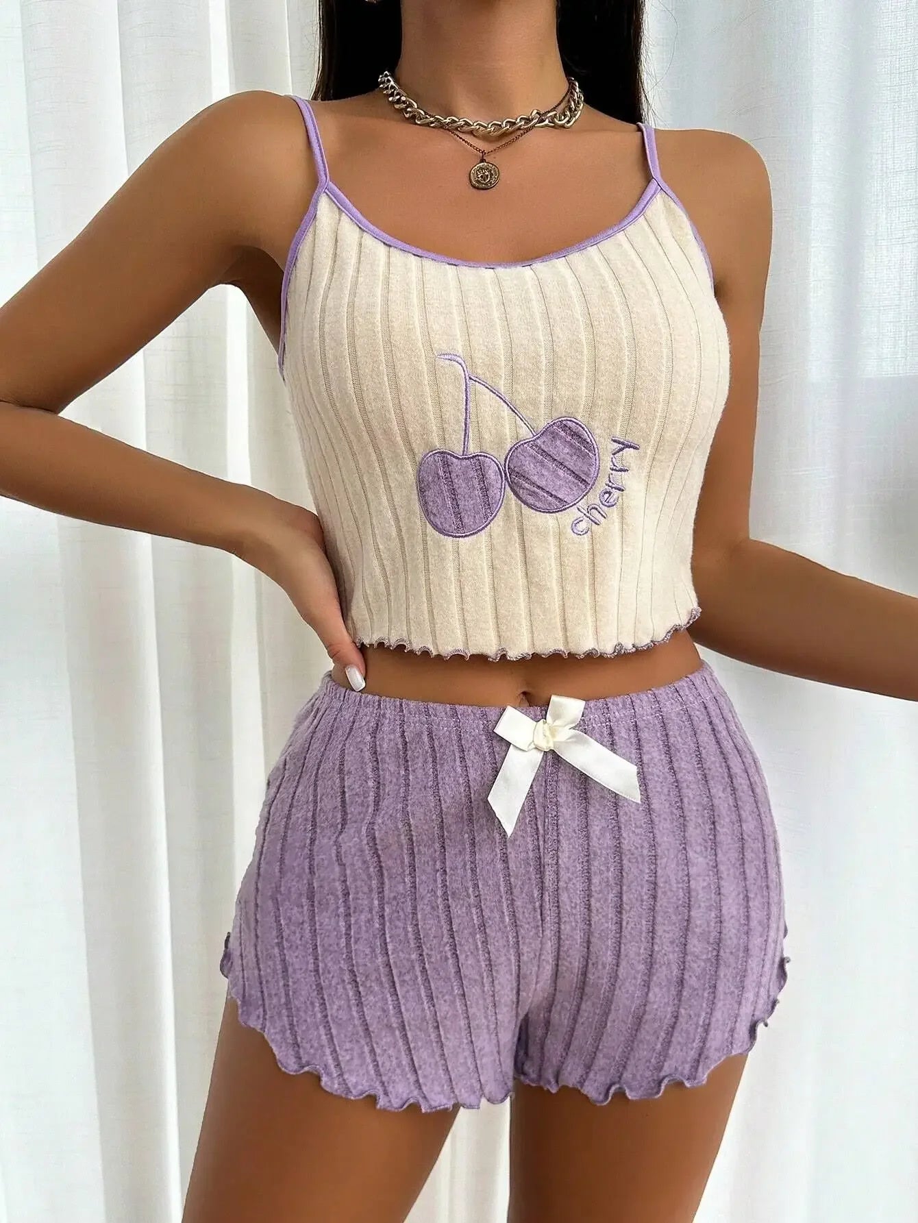 Pyjama Femme Été 2 Pièces – Ensemble Débardeur & Short en Laine Fine | Confort Léger & Élégant pour la Maison