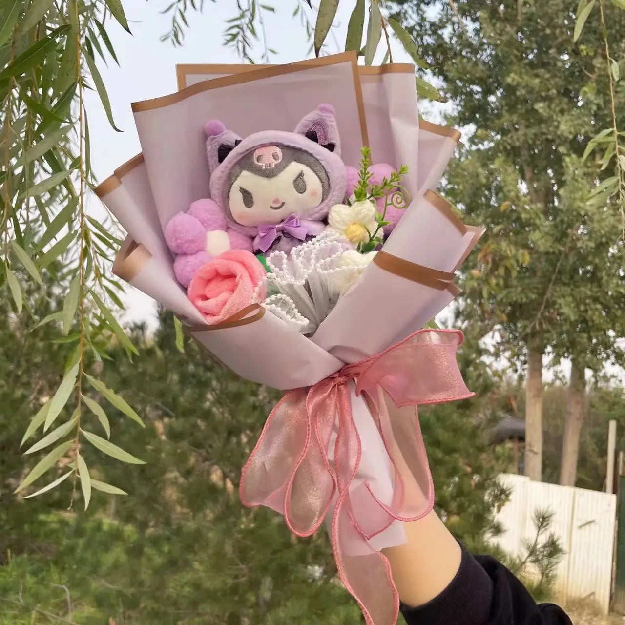 Bouquet Hello Kitty Kawaii – Peluche + Fleurs Artificielles