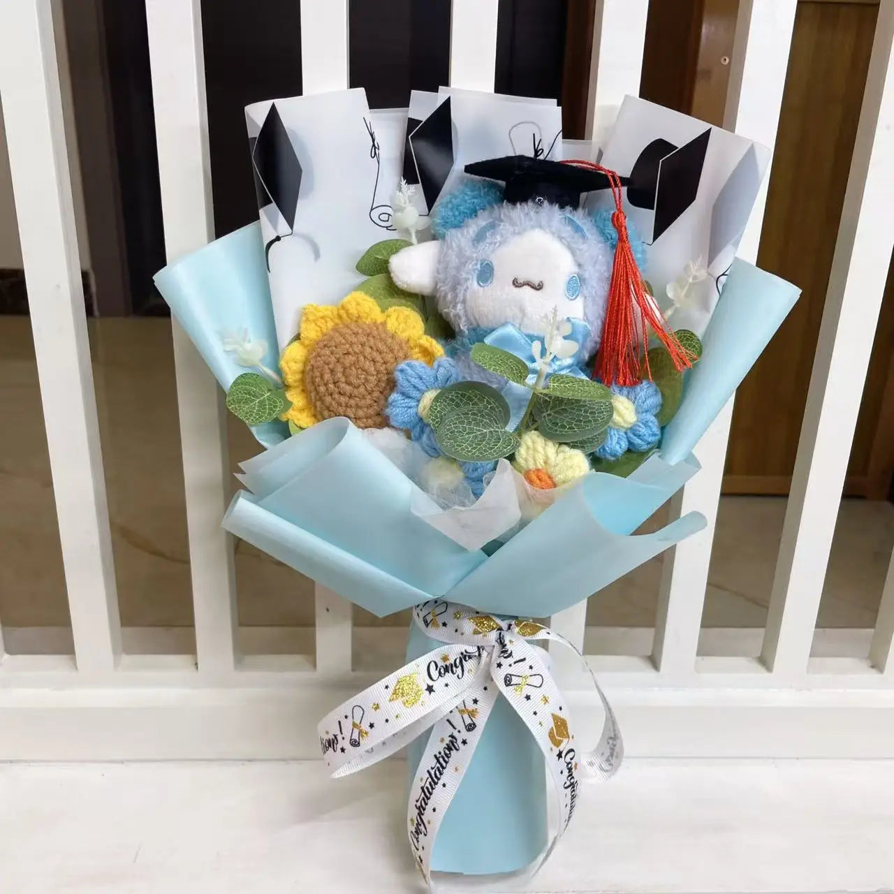 Bouquet Cadeau – Peluches Mignonnes & Fleurs