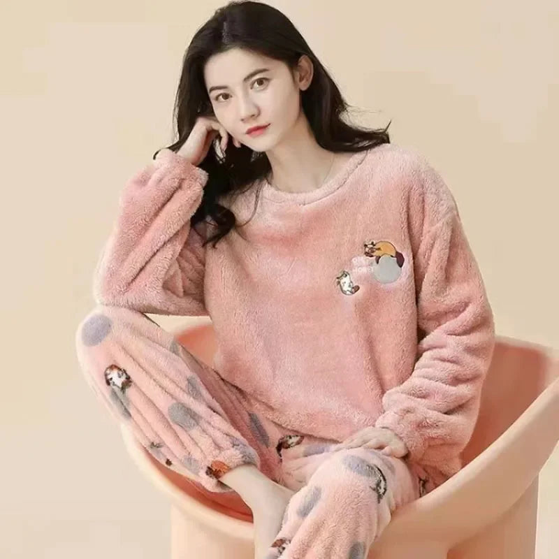 Pyjama Femme Hiver 2 Pièces – Ensemble Chaud en Flanelle Velours Coral | Motif Ours Doux & Confort Moelleux