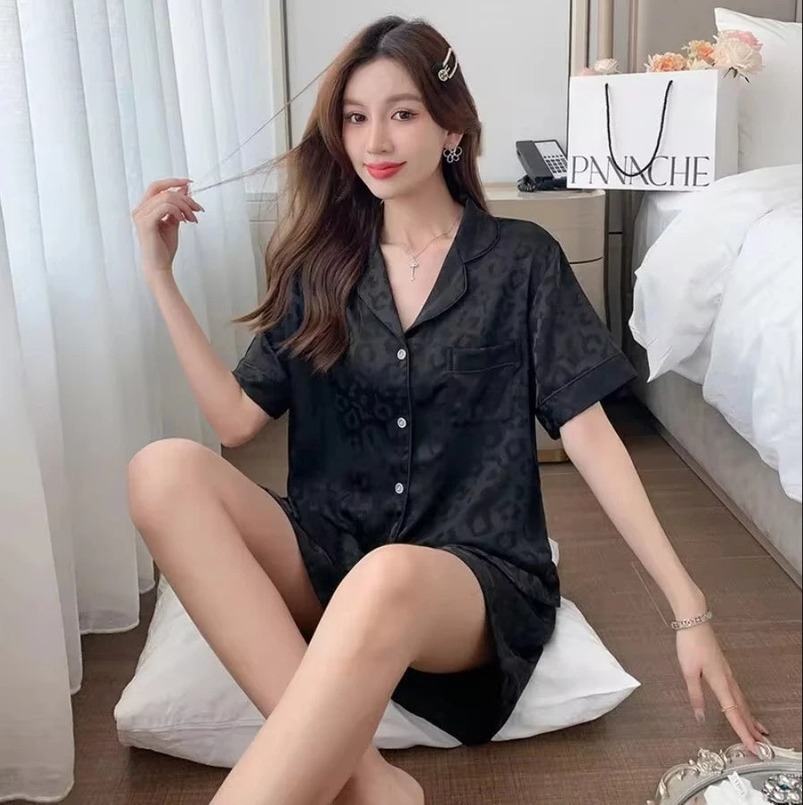 Ensemble Pyjama Satiné Femme Élégance & Confort