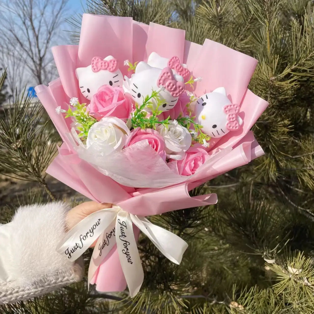 Bouquet Hello Kitty Kawaii – Peluche + Fleurs Artificielles