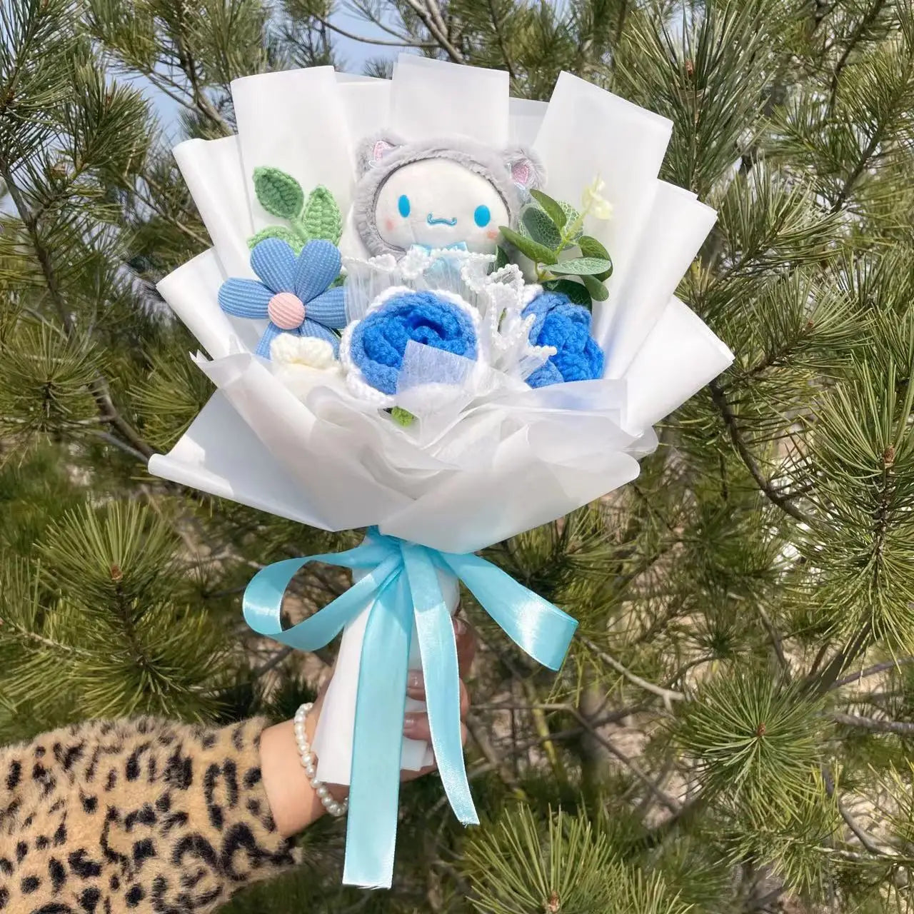 Bouquet Hello Kitty Kawaii – Peluche + Fleurs Artificielles