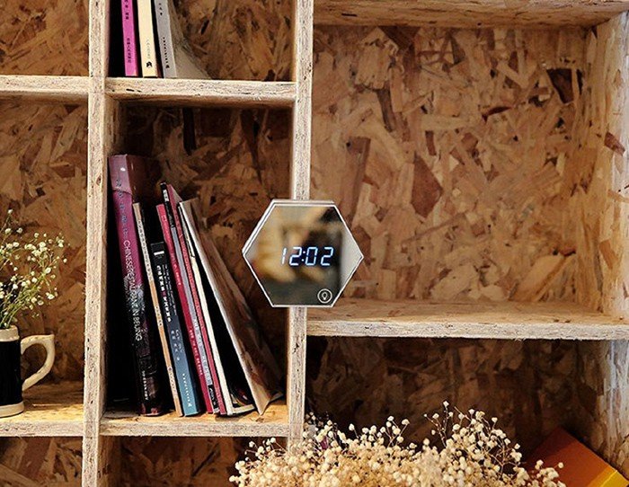 Réveil LED Miroir avec Affichage Digital