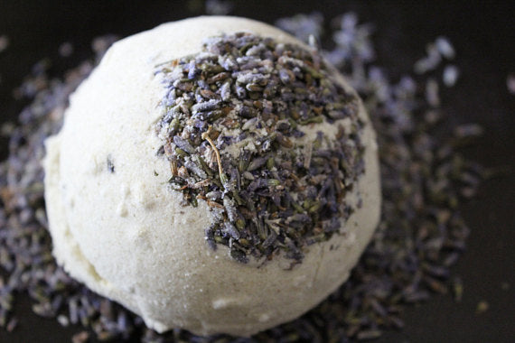 Bombe de Bain Bio à la Lavande – Calm Bomb Relaxante & Hydratante