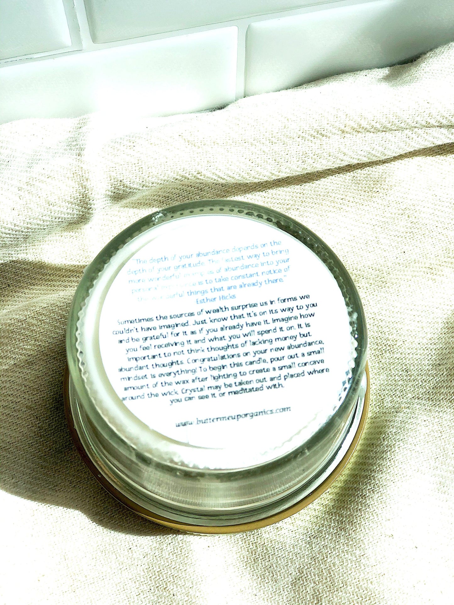 Abundance Candle – Bougie d’Intention Artisanale aux Huiles Essentielles & Cristaux